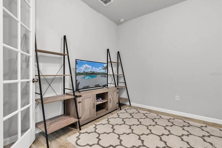 OFFICE/DEN