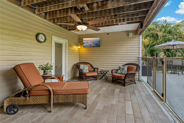 RELAX IN THE SHADE ON SUNNY FLORIDA DAYS!