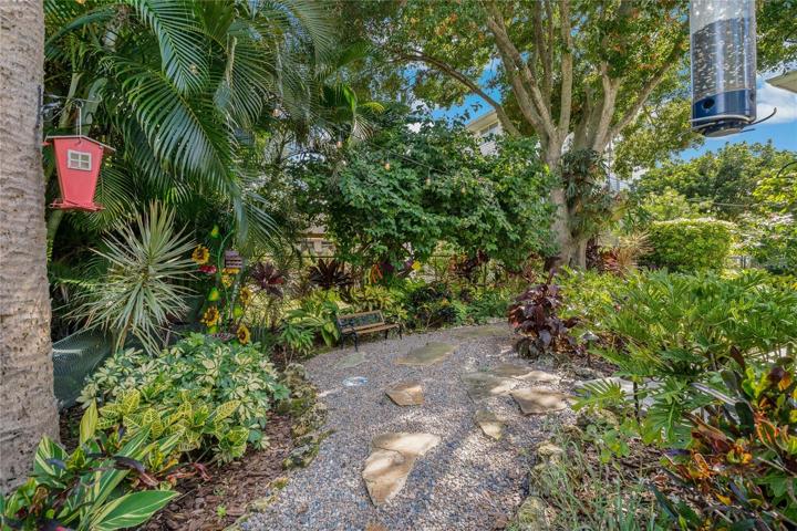 LUSH LANDSCAPING THROUGHOUT!