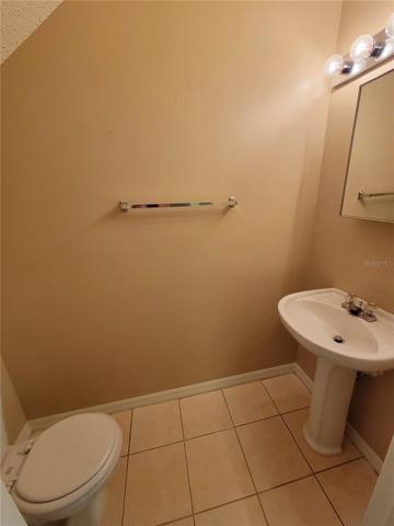 Downstairs 1/2 Bath