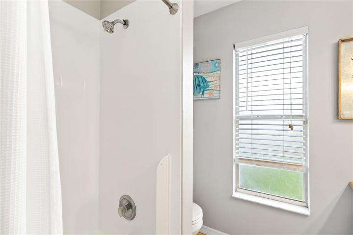 Upstairs full bath