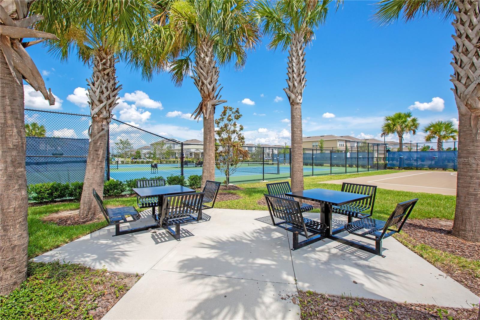 Orlando, Florida 32827, 4 Bedrooms Bedrooms, ,3 BathroomsBathrooms,Residential,For Sale,O6134747