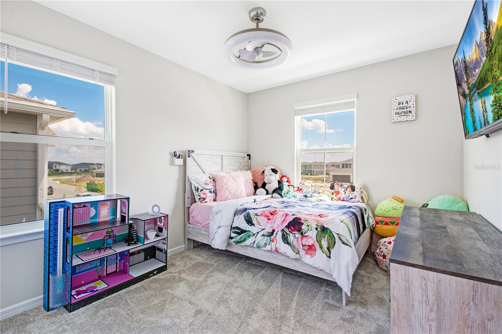 Orlando, Florida 32827, 4 Bedrooms Bedrooms, ,3 BathroomsBathrooms,Residential,For Sale,O6134747