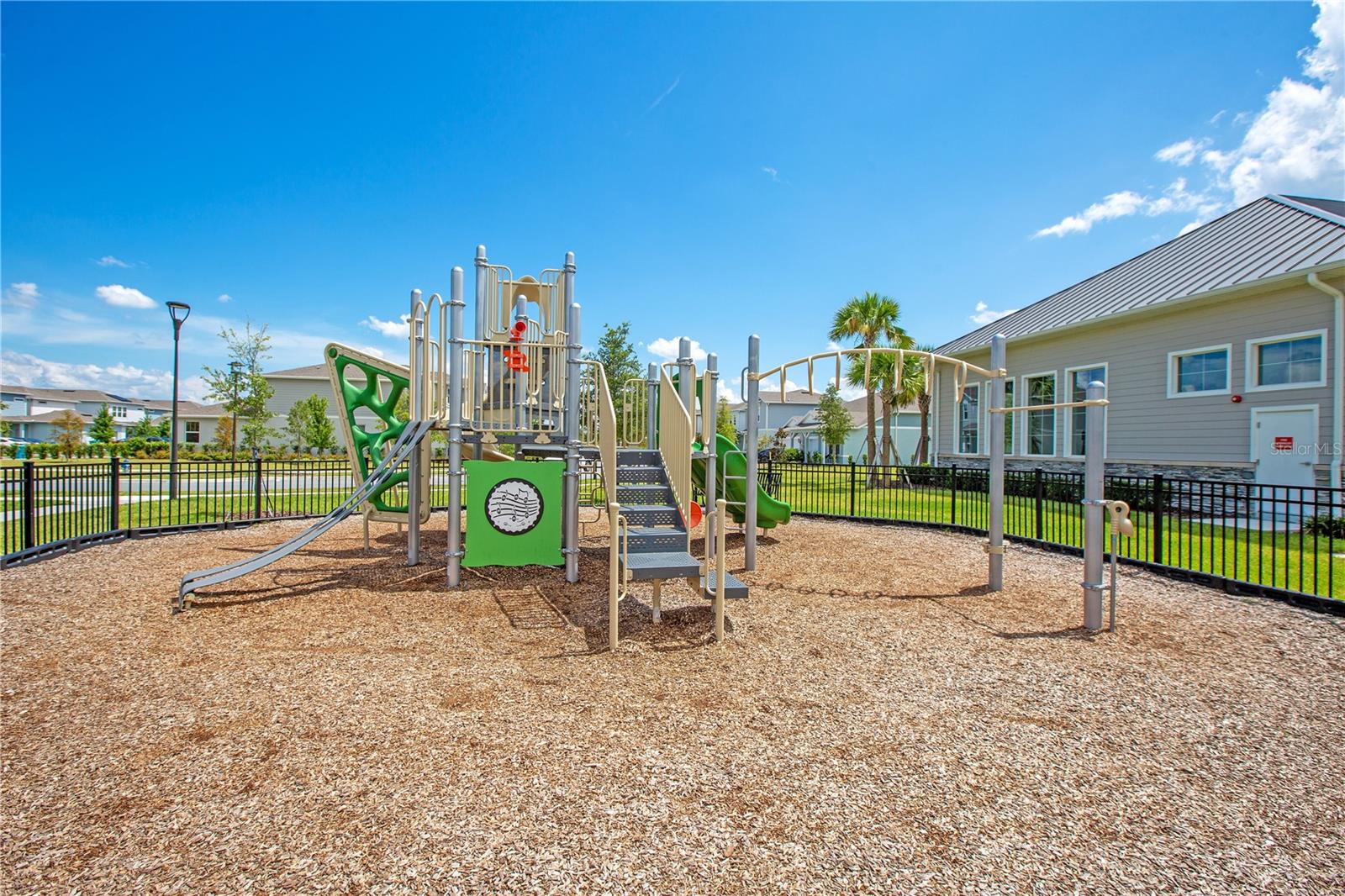 Orlando, Florida 32827, 4 Bedrooms Bedrooms, ,3 BathroomsBathrooms,Residential,For Sale,O6134747