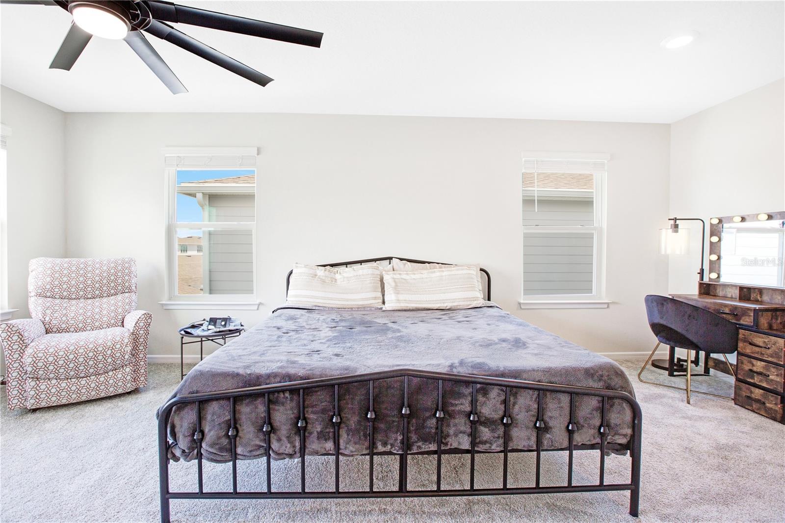 Orlando, Florida 32827, 4 Bedrooms Bedrooms, ,3 BathroomsBathrooms,Residential,For Sale,O6134747