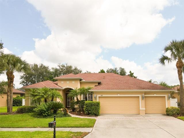 Estatet home with great curb appeal