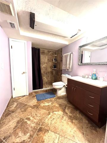 BATH 3 IN BEDROOM UPSTAIRS SECOND MASTER SUITE