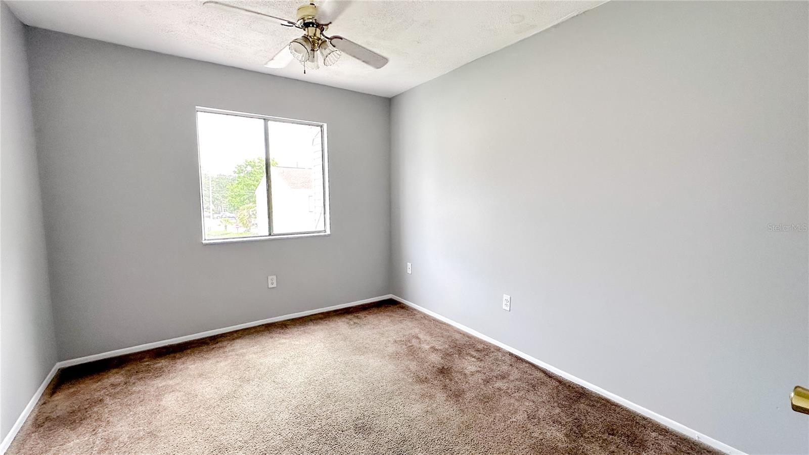 217 Debora Court, Altamonte Springs, Florida 32701, 3 Bedrooms Bedrooms, ,3 BathroomsBathrooms,Residential,For Sale,DEBORA,O6134887