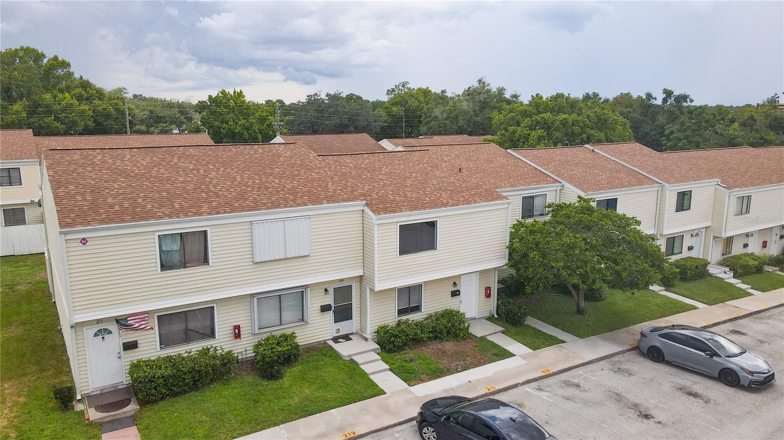 217 Debora Court, Altamonte Springs, Florida 32701, 3 Bedrooms Bedrooms, ,3 BathroomsBathrooms,Residential,For Sale,DEBORA,O6134887