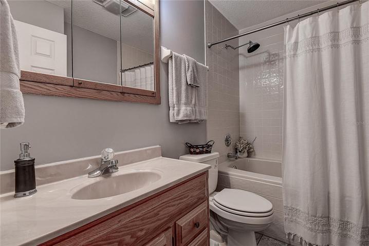 2nd bathroom
