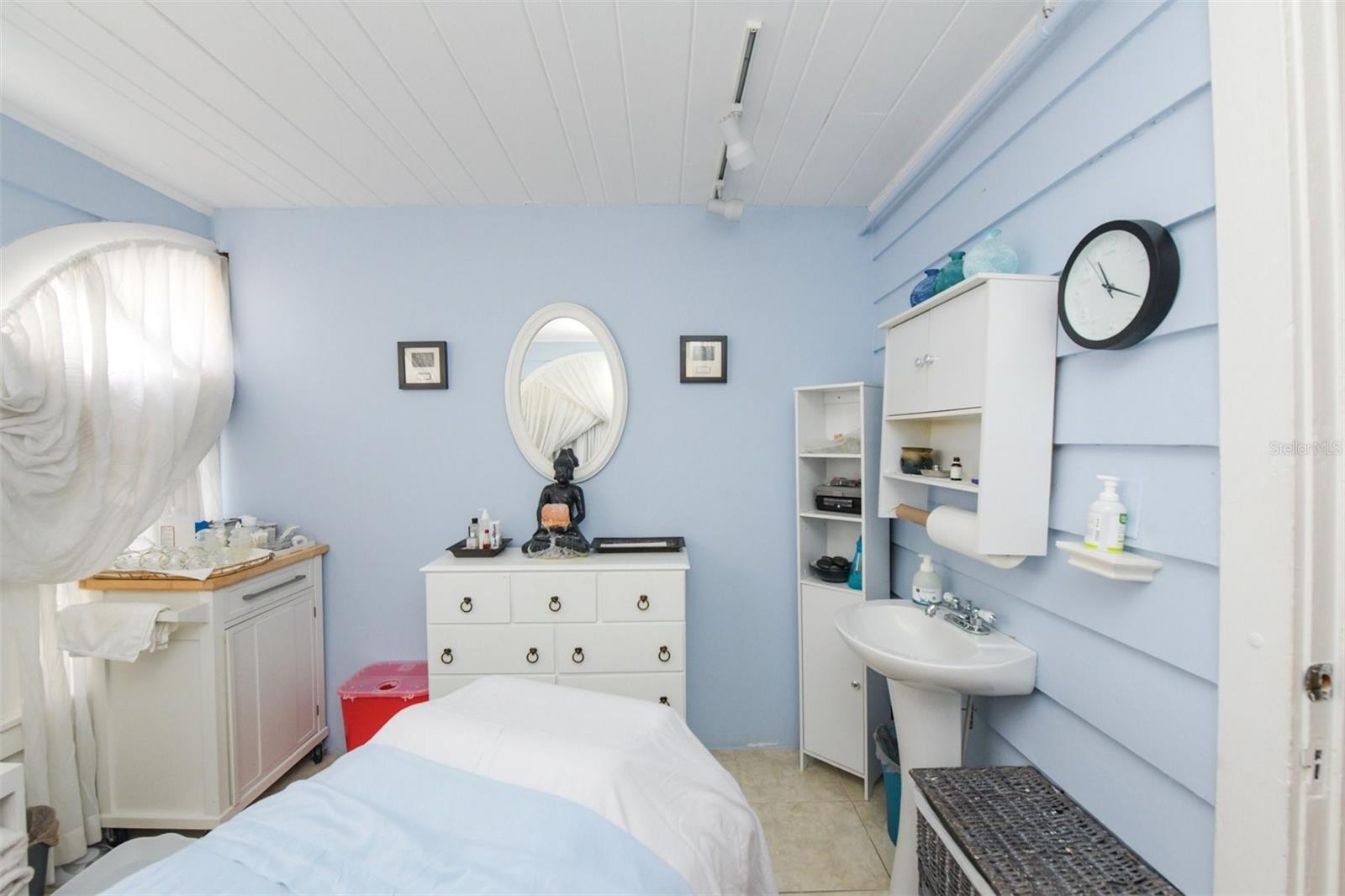 830 Central Avenue, Sarasota, Florida 34236, ,Commercial Sale,For Sale,CENTRAL,D6132038