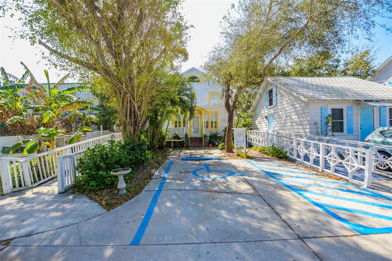 830 Central Avenue, Sarasota, Florida 34236, ,Commercial Sale,For Sale,CENTRAL,D6132038