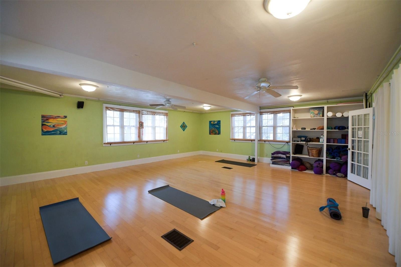 830 Central Avenue, Sarasota, Florida 34236, ,Commercial Sale,For Sale,CENTRAL,D6132038