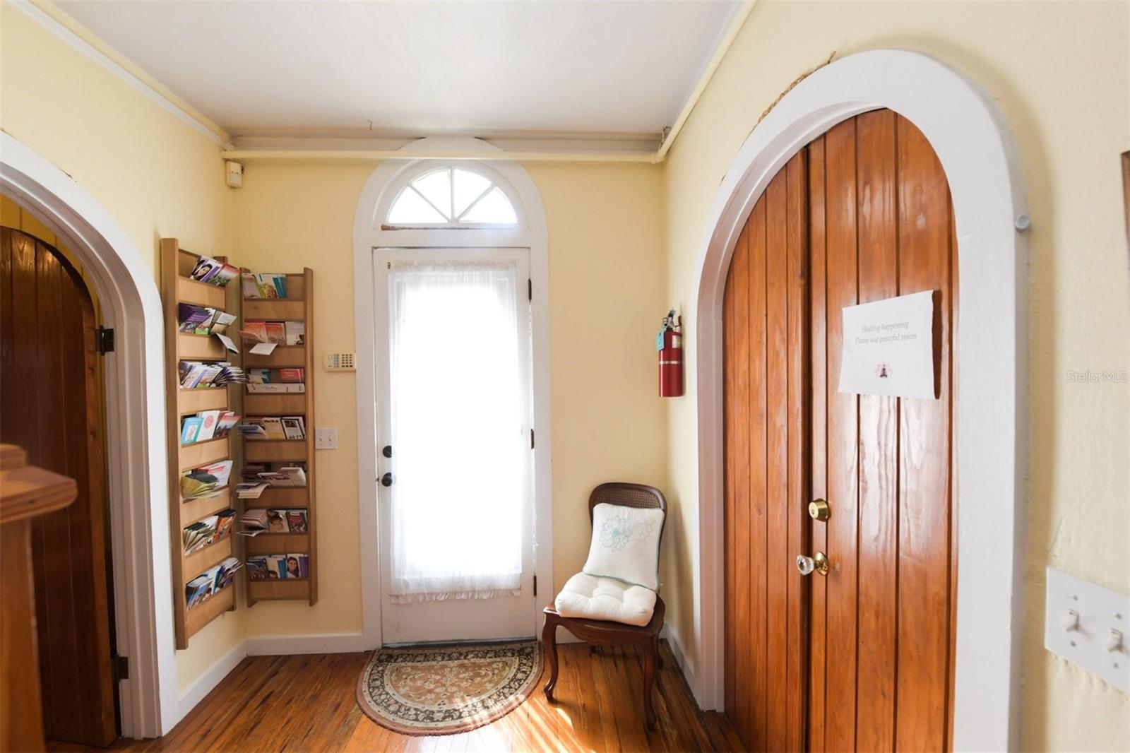 830 Central Avenue, Sarasota, Florida 34236, ,Commercial Sale,For Sale,CENTRAL,D6132038