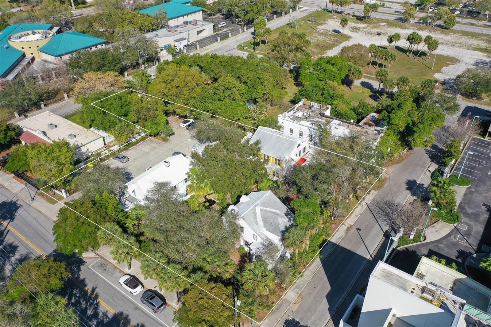 830 Central Avenue, Sarasota, Florida 34236, ,Commercial Sale,For Sale,CENTRAL,D6132038