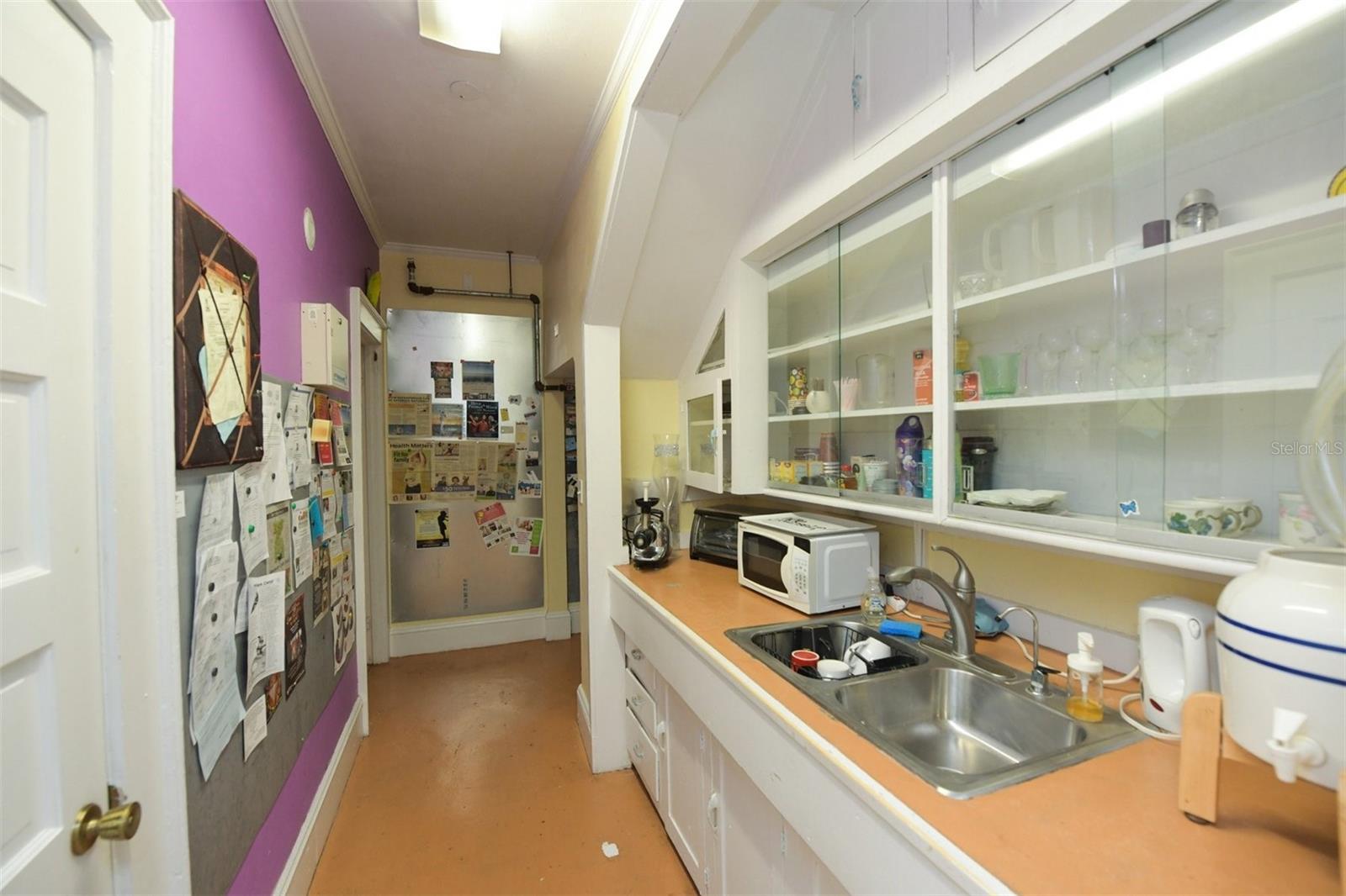 830 Central Avenue, Sarasota, Florida 34236, ,Commercial Sale,For Sale,CENTRAL,D6132038