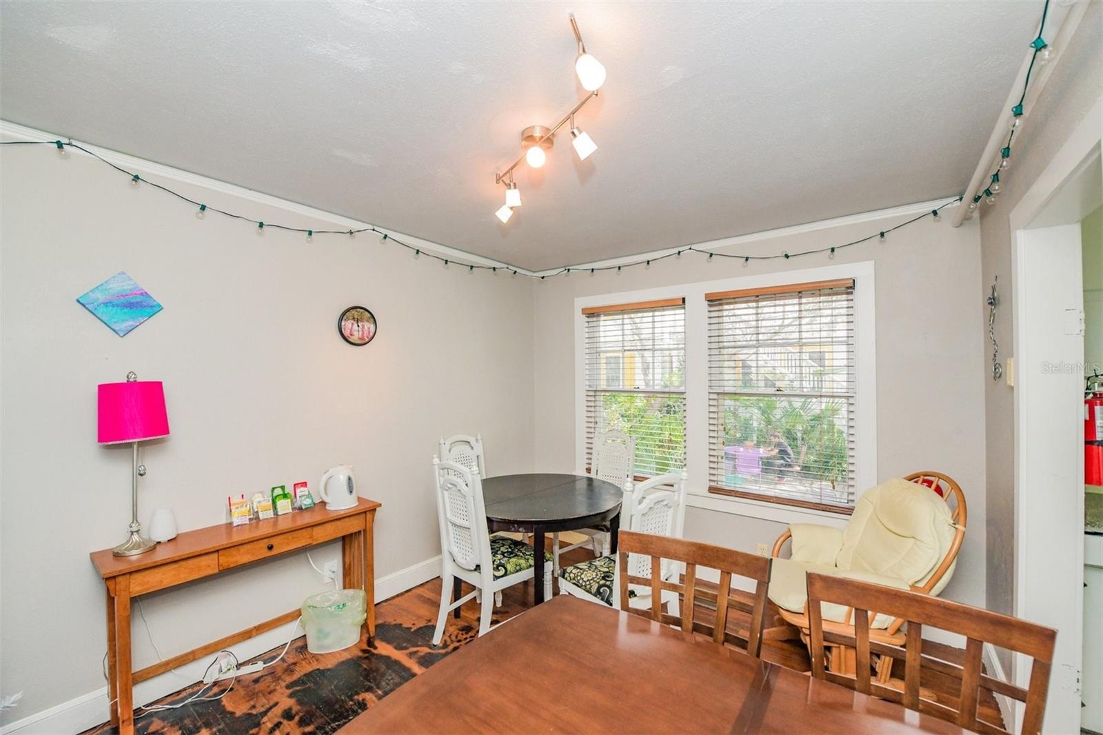 830 Central Avenue, Sarasota, Florida 34236, ,Commercial Sale,For Sale,CENTRAL,D6132038