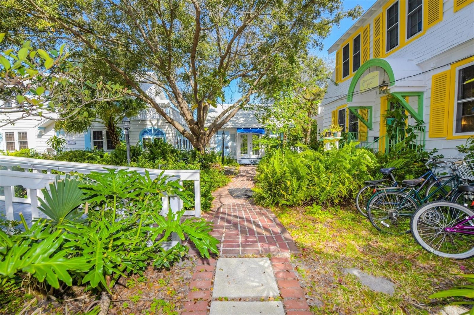 830 Central Avenue, Sarasota, Florida 34236, ,Commercial Sale,For Sale,CENTRAL,D6132038