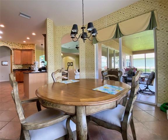 Dinette Area with Double Sliders