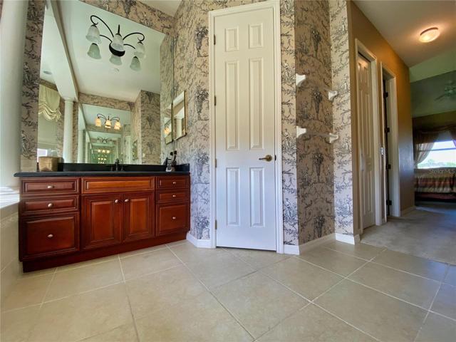 Master Bath. His/Her Vanity