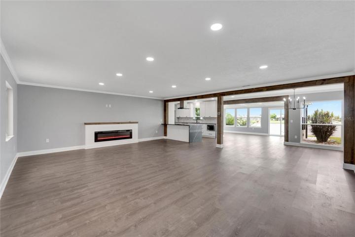 Living room w. Fireplace