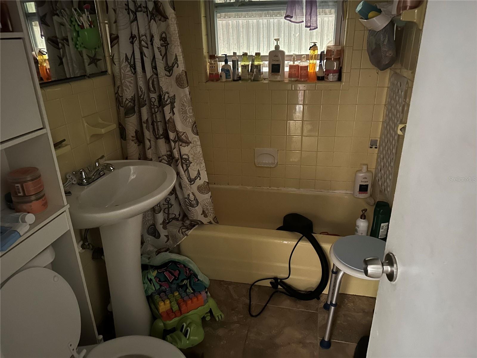 21306 Glendale Avenue, Port Charlotte, Florida 33952, 2 Bedrooms Bedrooms, ,1 BathroomBathrooms,Residential,For Sale,GLENDALE,O6135064