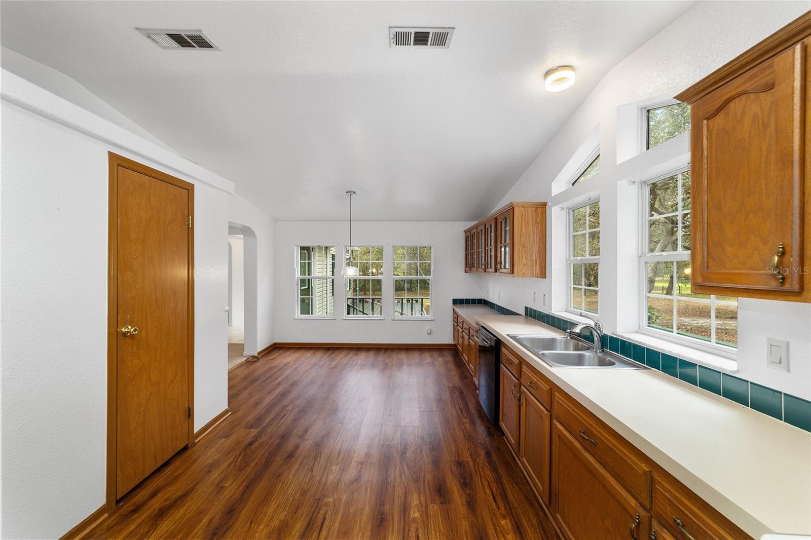 2188 County Road 245d, Oxford, Florida 34484, 3 Bedrooms Bedrooms, ,2 BathroomsBathrooms,Residential,For Sale,COUNTY ROAD 245D,OM663053