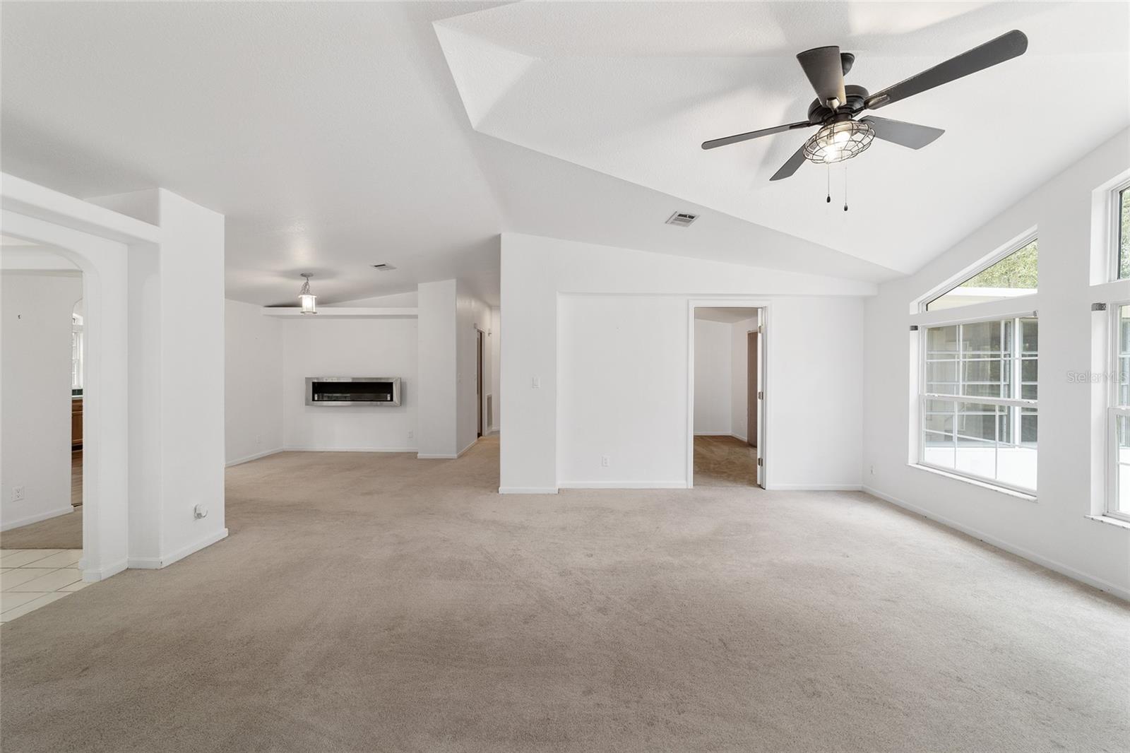 2188 County Road 245d, Oxford, Florida 34484, 3 Bedrooms Bedrooms, ,2 BathroomsBathrooms,Residential,For Sale,COUNTY ROAD 245D,OM663053