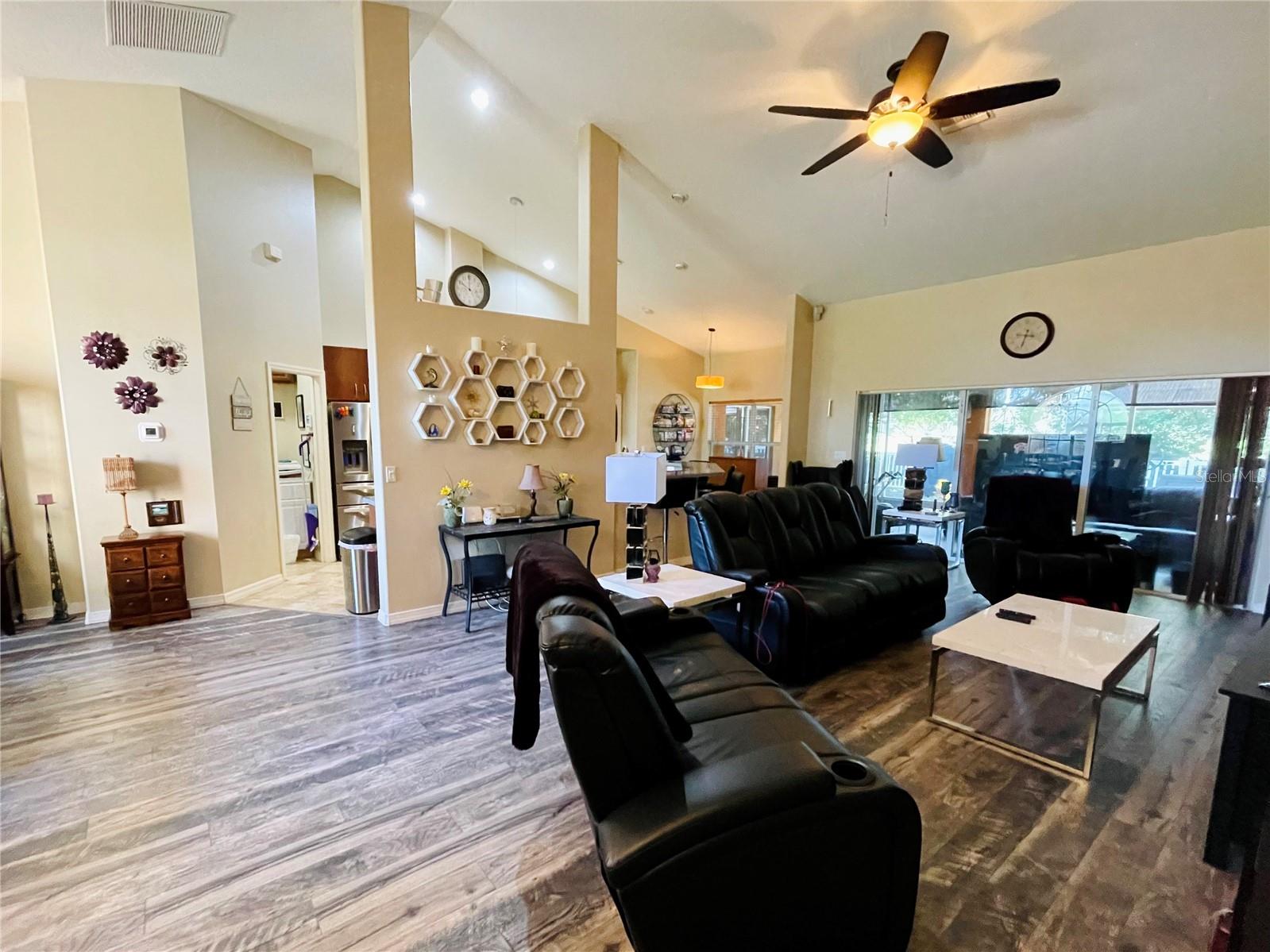 4521 35th Avenue E Circle, Palmetto, Florida 34221, 3 Bedrooms Bedrooms, ,2 BathroomsBathrooms,Residential,For Sale,35TH AVENUE,A4580036