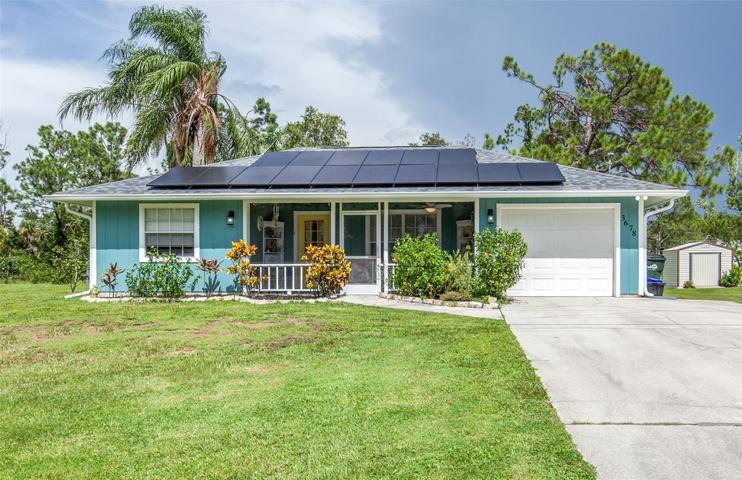 Front of 3678 N Biscayne Dr