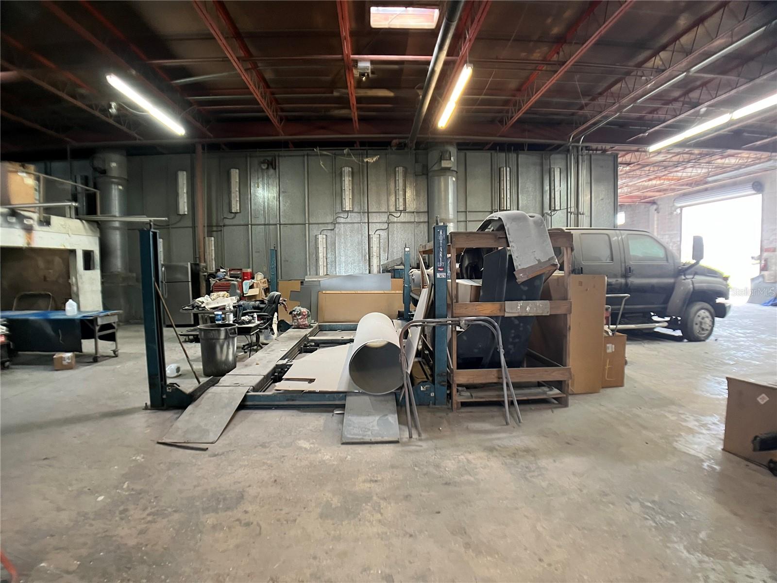 365 N Ivey Lane, Orlando, Florida 32811, ,Commercial Sale,For Sale,IVEY,O6135152