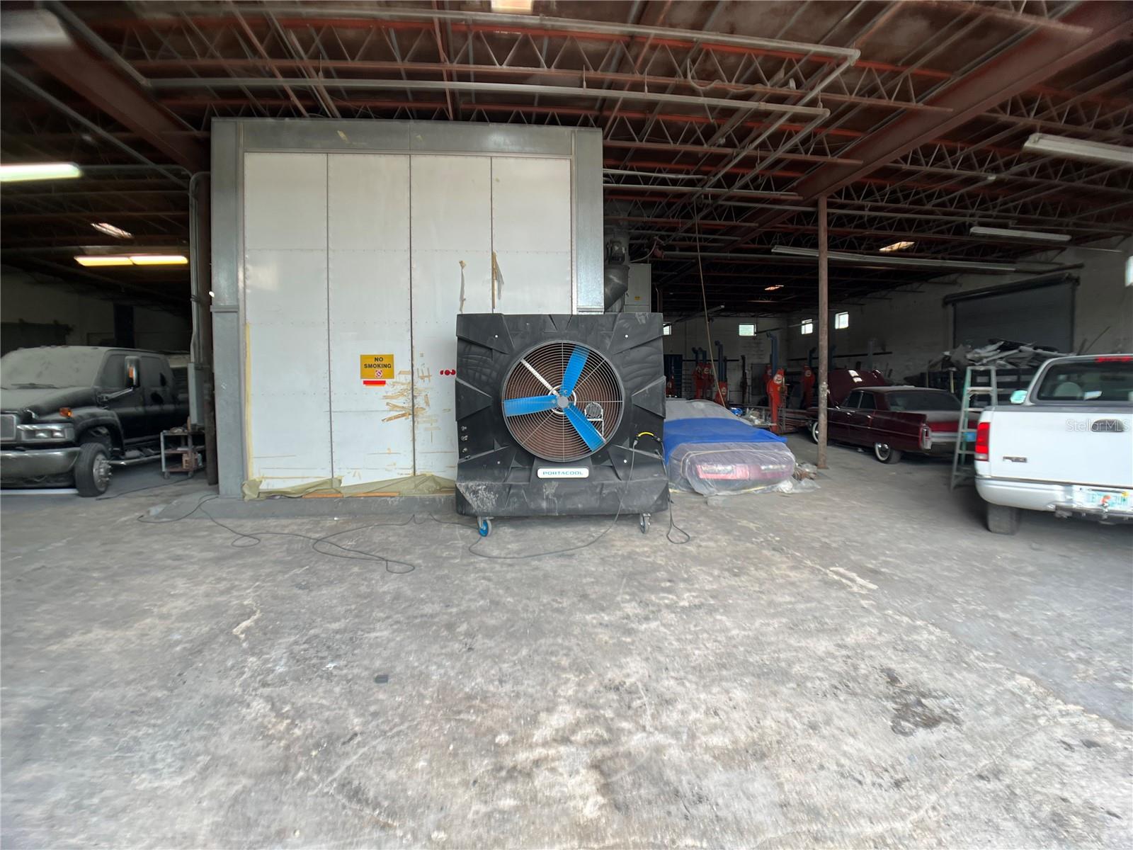 365 N Ivey Lane, Orlando, Florida 32811, ,Commercial Sale,For Sale,IVEY,O6135152