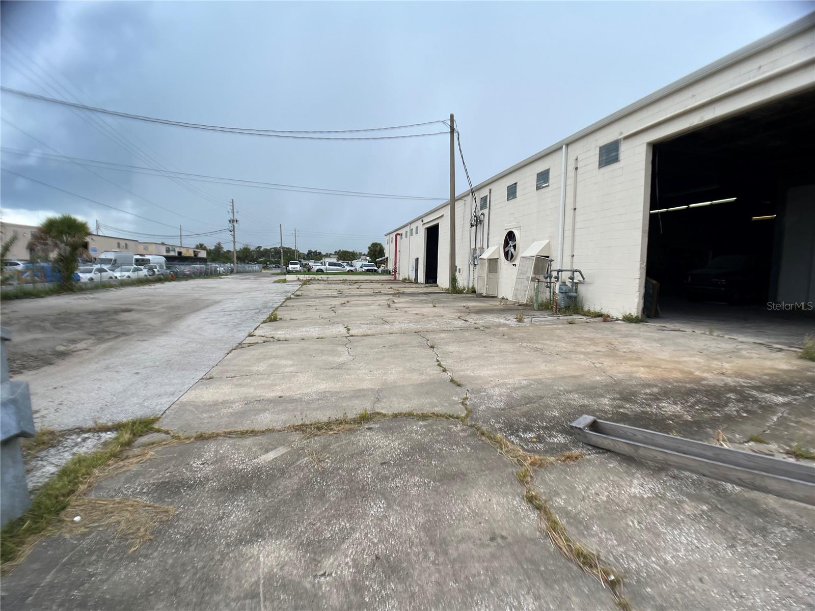365 N Ivey Lane, Orlando, Florida 32811, ,Commercial Sale,For Sale,IVEY,O6135152