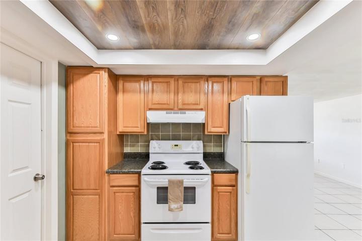 KITCHEN, SOLID WOOD CABINETS