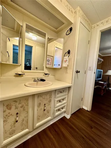 GUEST BATH