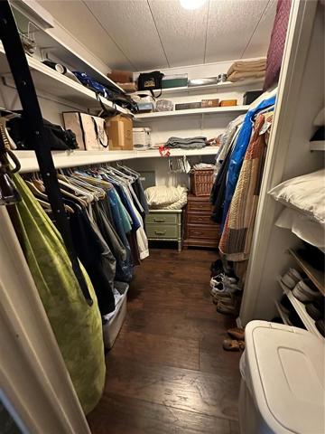 MASTER CLOSET