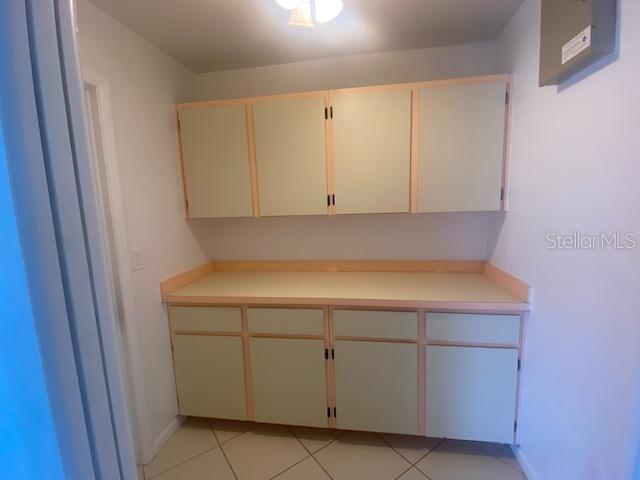 BONUS ROOM.  FIT TO YOUR INDIVIDUAL NEEDS.  BUTLER PANTRY, POSSIBLE OFFICE, STORAGE ROOM?  YOU DECIDE