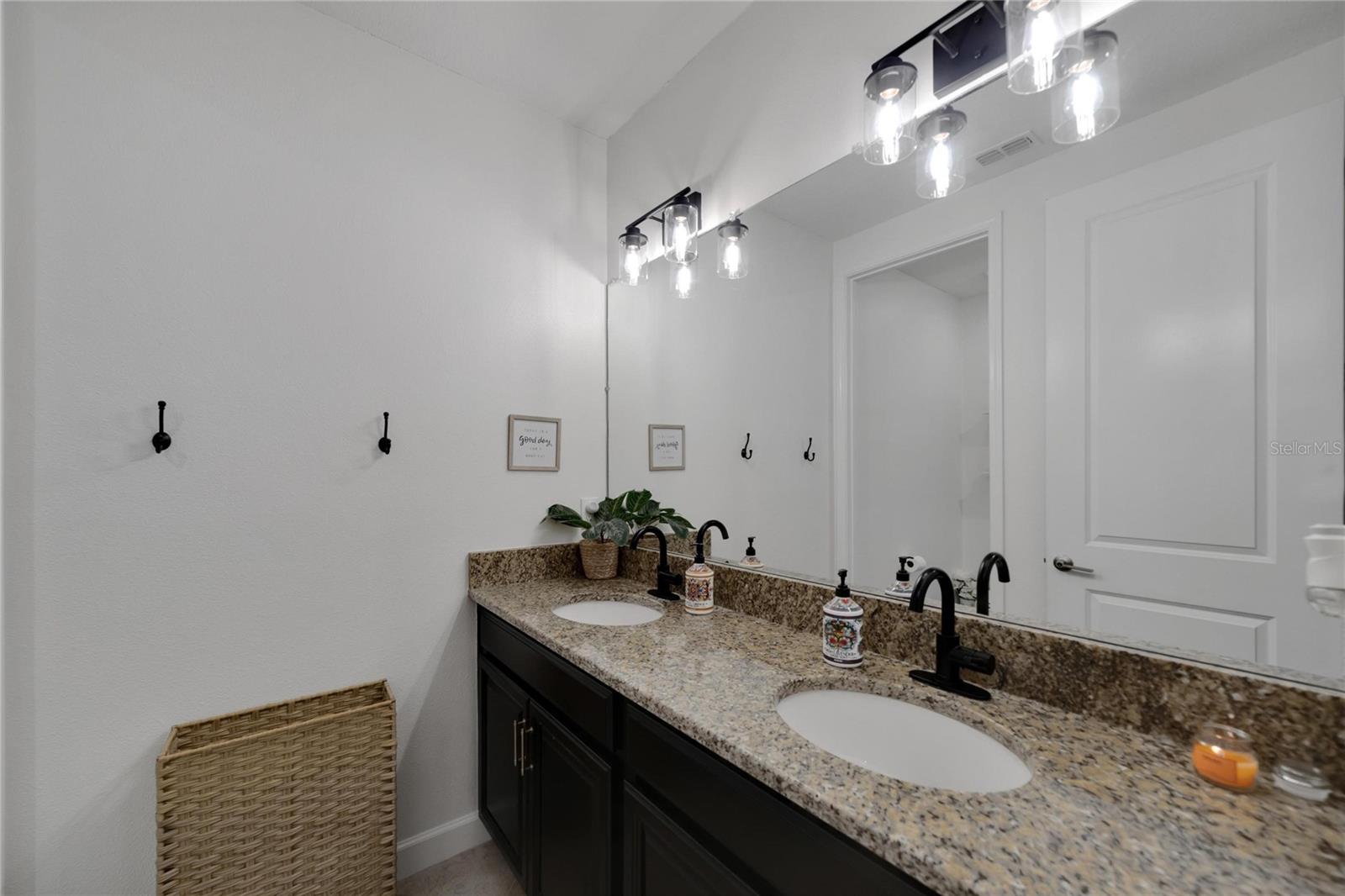 Upstairs Full Bath