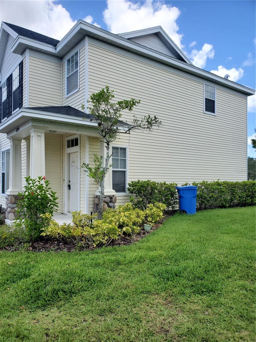 12224 Country White Circle, Tampa, Florida 33635, 2 Bedrooms Bedrooms, ,2 BathroomsBathrooms,Residential,For Sale,COUNTRY WHITE,L4939005