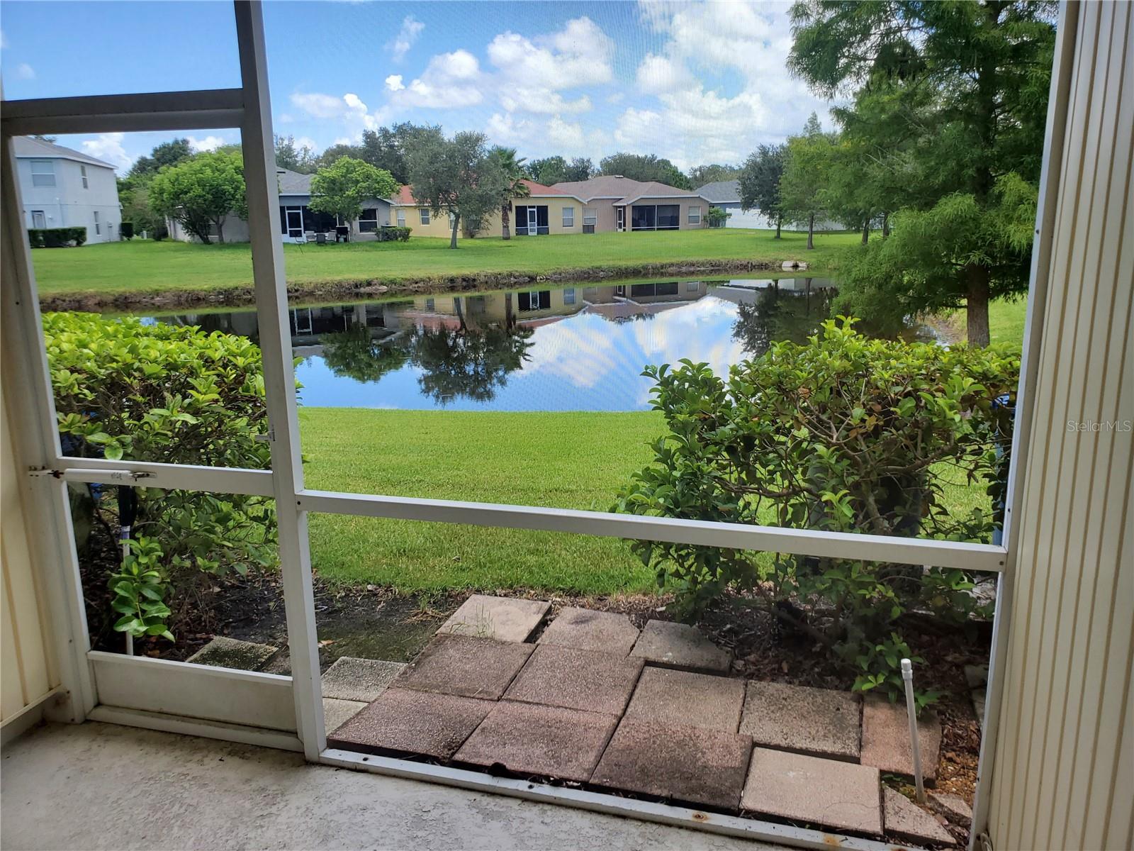 12224 Country White Circle, Tampa, Florida 33635, 2 Bedrooms Bedrooms, ,2 BathroomsBathrooms,Residential,For Sale,COUNTRY WHITE,L4939005