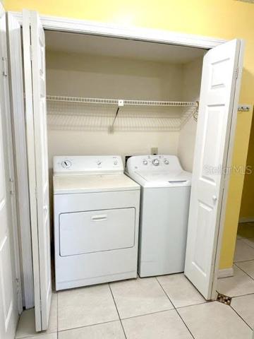PARE 609 - Laundry Closet Area - Washer &amp; Dryer