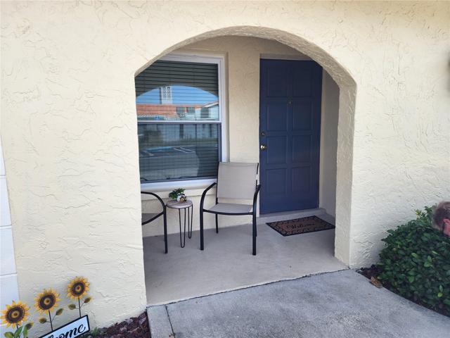 Unit Front Porch/Entry
