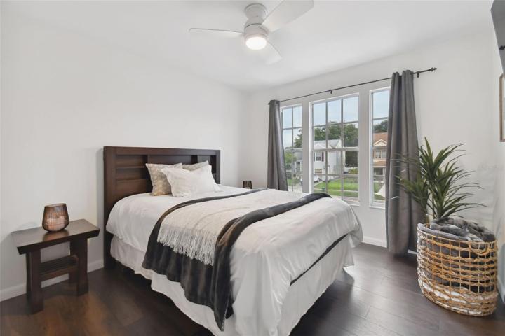 Bedroom 2 (Upstairs)