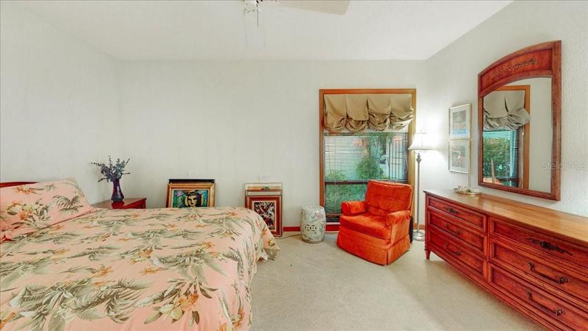 Secondary bedroom. Pictures do not convey