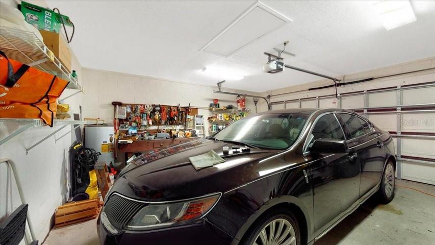 Garage. Vehicle does not convey