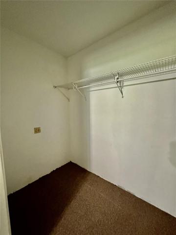 Master Bedroom Walk in Closet