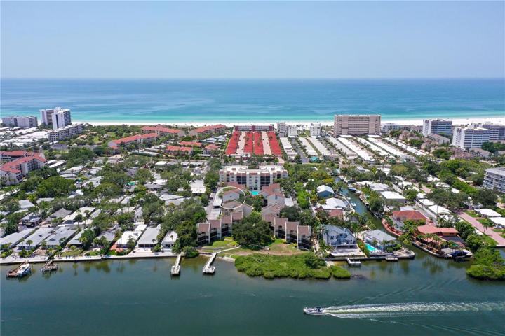 Bay Oaks Community on Sarasota Intracoastal .