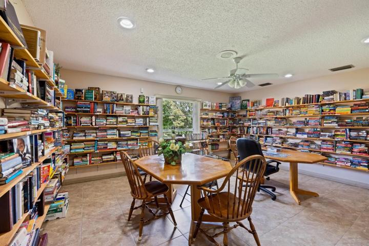 Library / game room