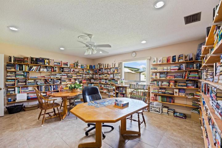 Library / game room