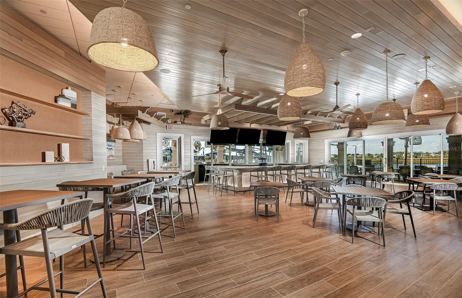Full Restaurant and Bar